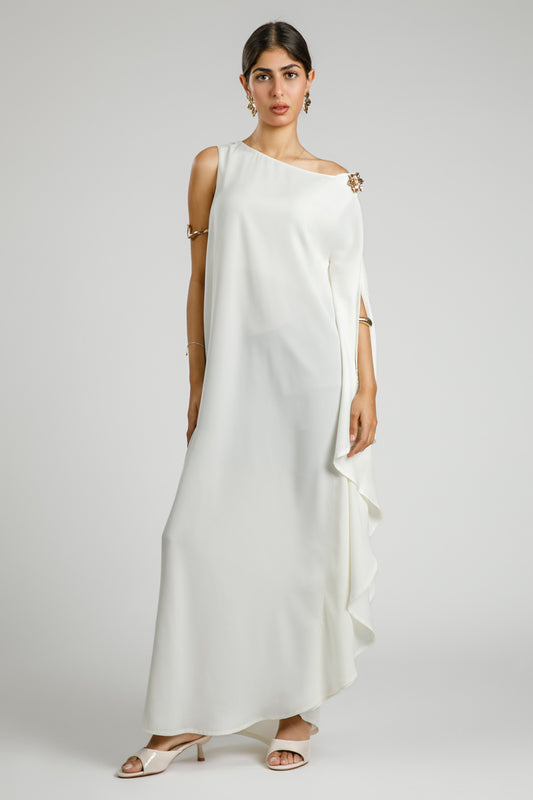 فستان طويل بتفصيل وشاح منسدل على الكتف